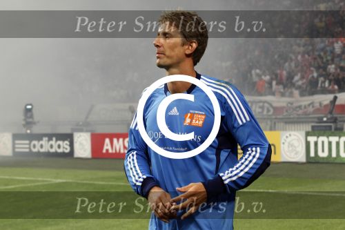 Amsterdam 3 augustus 2011
Afscheidswedstrijd Edwin v d Sar in Arena . Edwin met zijn vrouw Annemarie en kinderen Joe en Lynn
Peter Smulders bv