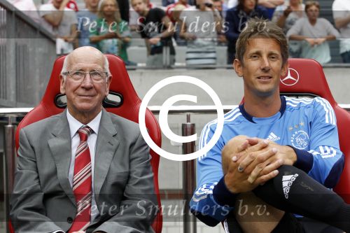 Amsterdam 3 augustus 2011
Afscheidswedstrijd Edwin v d Sar in Arena . Edwin en Sir Jacky Charlton
Peter Smulders bv