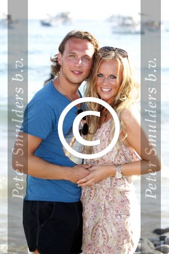ibiza 7 augustus 2011
Fleur Mignon met haar vriend op ibiza.
Peter Smulders bv