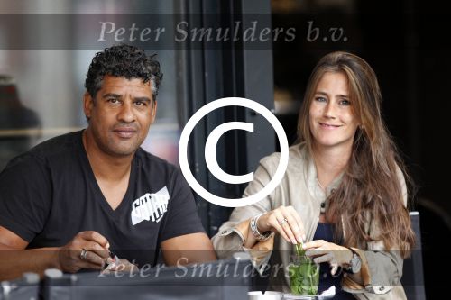 Amsterdam 3 augustus 2011
Frank Rijkaard met zijn vrouw op terras.
Peter Smulders bv