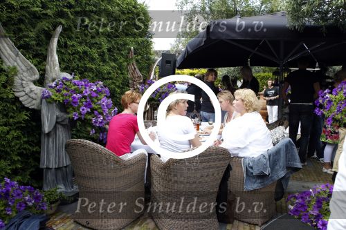 Aalsmeer 9 juli 2011
BBQ van Gerard Joling met fans bij hem thuis. 
Peter Smulders bv