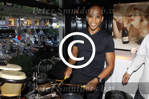 Amsterdam 7 juli 2011
Najib Amhali en Glenn Helder bij feest in players.
Peter Smulders bv