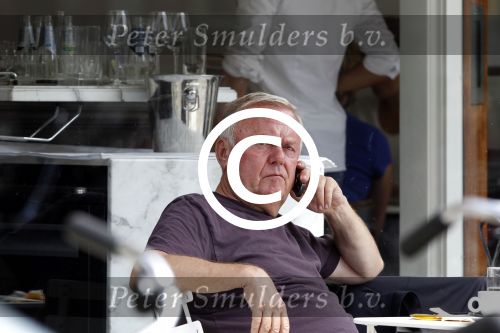 Amsterdam 5 juli 2011
Harry Mens op terras.
Peter Smulders bv