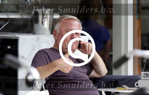 Amsterdam 5 juli 2011
Harry Mens op terras.
Peter Smulders bv