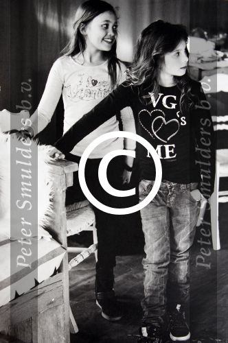 Nigtevecht 2 augustus 2011
Sem v Dijk Jada en Senna Borsato staan als model in de Vingino catalogus.
Peter Smulders bv