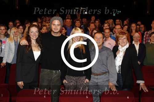 Amsterdam 14 juli 2011
Premiere commercial Wicked met in de hoofdrollen Chantal janzen Jim Bakkum Willemijn Verkaik Bill van Dijk en Pamela Teves.
Peter Smulders bv