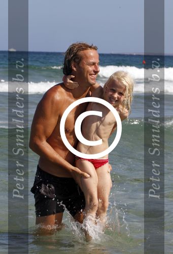 Ibiza 10 augustus 2011
John Ewbank met dochter Day en vrienden op ibiza en met jet ski.
Peter Smulders bv