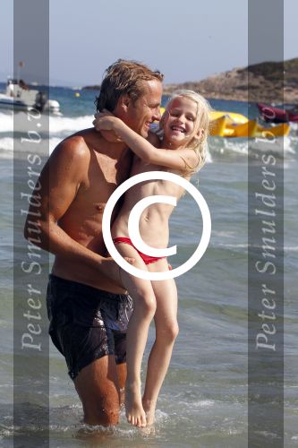 Ibiza 10 augustus 2011
John Ewbank met dochter Day en vrienden op ibiza en met jet ski.
Peter Smulders bv