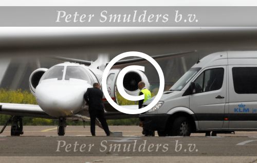 Schiphol Oost 6 juli 2011
John en Charlotte Sophie Heitinga landen op schiphol oost met hun  dochter Jezebel en pas geboren baby zoontje Lennon.
Peter Smulders bv