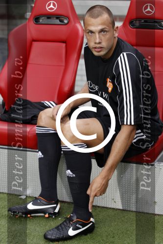 Amsterdam 3 augustus 2011
Afscheidswedstrijd Edwin v d Sar in Arena . Johnny Heitinga
Peter Smulders bv