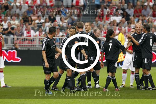 Amsterdam 3 augustus 2011
Afscheidswedstrijd Edwin v d Sar in Arena . Johnny Heitinga
Peter Smulders bv