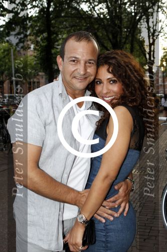 Amsterdam 7 juli 2011
Najib Amhali met zijn nieuwe vriendin Niama.
Peter Smulders bv