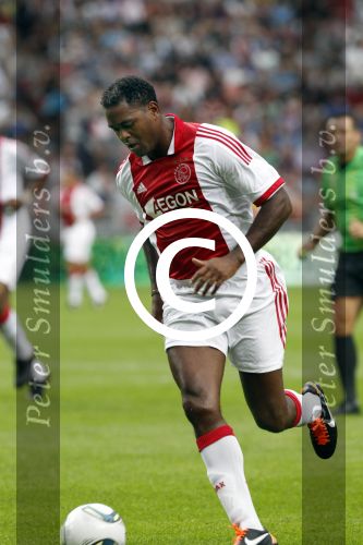 Amsterdam 3 augustus 2011
Afscheidswedstrijd Edwin v d Sar in Arena . Patrick Kluivert
Peter Smulders bv