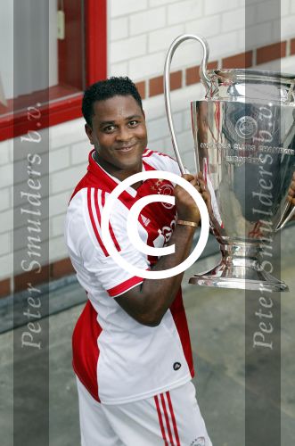 Amsterdam 3 augustus 2011
Afscheidswedstrijd Edwin v d Sar in Arena . Patrick Kluivert
Peter Smulders bv
