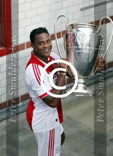 Amsterdam 3 augustus 2011
Afscheidswedstrijd Edwin v d Sar in Arena . Patrick Kluivert
Peter Smulders bv