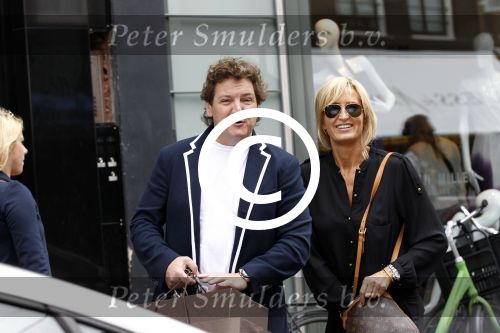Amsterdam 9 juli 2011
Rene en Natasja Froger op de pc hooftstraat
Peter Smulders bv