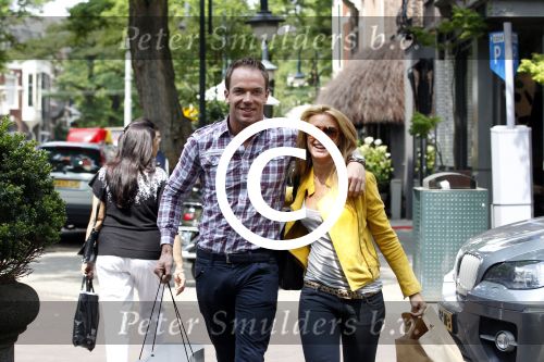 Amsterdam 12 juli 2011
Robert Doornbos met zijn vriendin Chantal Bles.
Peter Smulders bv