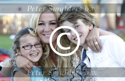 Amsterdam 15 augustus 2011
Premiere circus Renz in Amsterdam. Sittah met kinderen
Peter Smulders bv