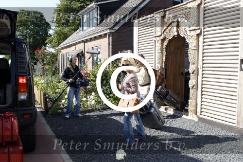 Amstelveen en Rotterdam 7 juli 2011
Eerste opname dag diva\'s draaien door met Patty Brard Patricia Paay en Tatjana.
Ze vertrekken vanaf het huis van Patty in een Hummer.
Peter Smulders bv