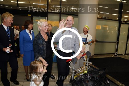 Schiphol 20 juli 2012
Andre Kuipers wordt op schiphol opgehaald door zijn vrouw en kinderen na zijn ruimtereis.
Peter Smulders bv
