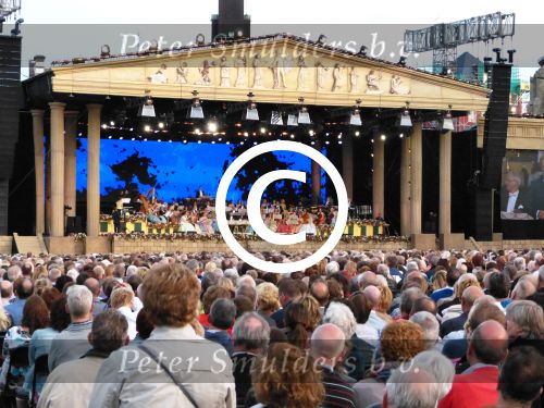 Maastricht, 23 Juni 2012 Optreden Andre Rieu op het Vrijthof in Maastricht

Foto Peter Smulders BV