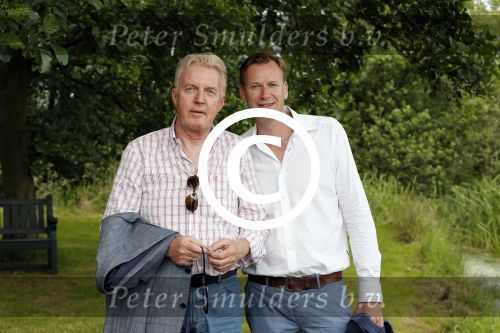 Kortenhoef 20 juni 2012
Feestje van platen maatschappij CNR in Kortenhoef. Andre v Duin met martin
Peter Smulders bv