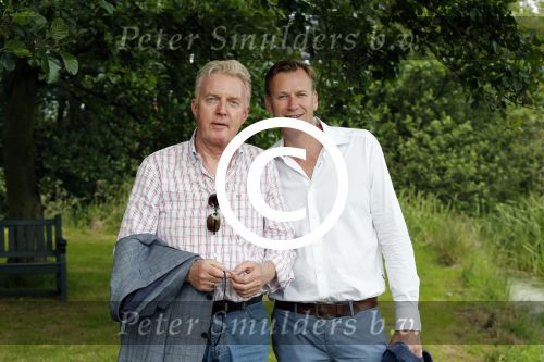 Kortenhoef 20 juni 2012
Feestje van platen maatschappij CNR in Kortenhoef. Andre v Duin met martin
Peter Smulders bv