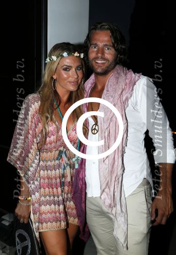 St Tropez 3 augustus 2012
Jan des Bouvrie viert zijn 70e verjaardag thuis bij hem in St Tropez. Anna Sophia van Zweden met vriend
Peter Smulders bv