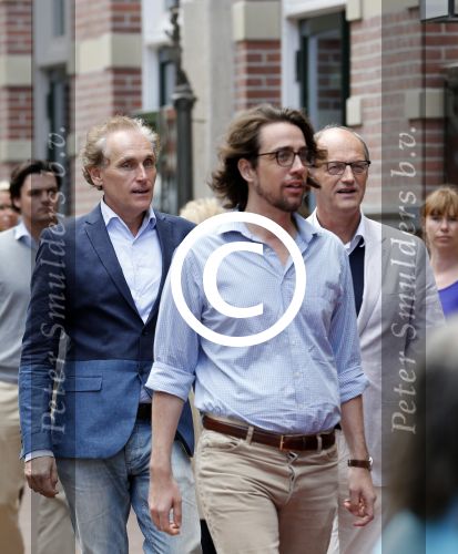 Amsterdam 17 juni 2012
Premiere het geheugen van water in het nieuwe de la mar. Arthur Japin met zijn twee partners
Peter Smulders bv