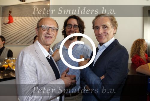 Amsterdam 17 juni 2012
Premiere het geheugen van water in het nieuwe de la mar. Arthur Japin met zijn twee partners
Peter Smulders bv