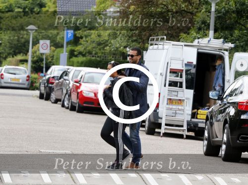 Amsterdam 22 juni 2012
Badr Hari en Joelle Gullit vertrekken bij het huis van Estelle.
Peter Smulders bv
