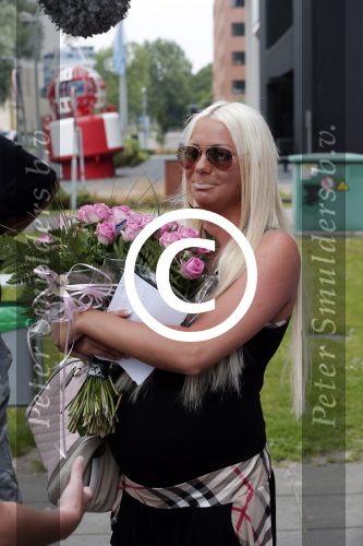 Rijswijk 28 juni 2012
Barbie Samantha de Jongh haalt haar rijbewijs.
Peter Smulders bv