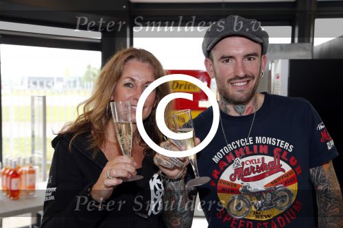 Amsterdam 21 juni 2012
Ben Saunders met zijn nieuwe speciale Harley Davidson.
Peter Smulders bv