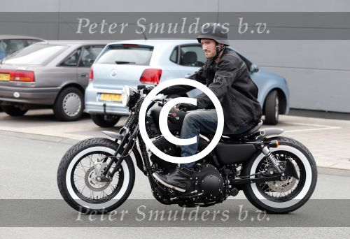 Amsterdam 21 juni 2012
Ben Saunders met zijn nieuwe speciale Harley Davidson.
Peter Smulders bv