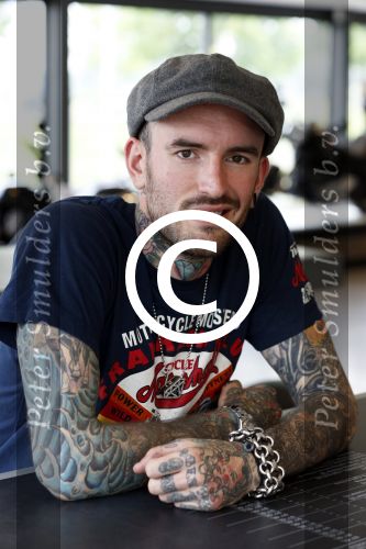 Amsterdam 21 juni 2012
Ben Saunders met zijn nieuwe speciale Harley Davidson.
Peter Smulders bv