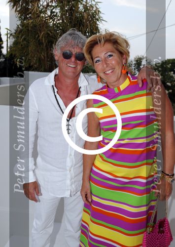 St Tropez 3 augustus 2012
Jan des Bouvrie viert zijn 70e verjaardag thuis bij hem in St Tropez. Bennie Garcia met zijn vrouw
Peter Smulders bv