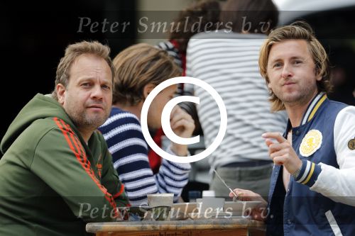 Amsterdam 9 augustus 2012
Carlo Boszhard met zijn vriend Herald op terras in de jordaan.
Peter Smulders bv