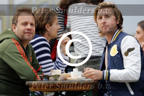 Amsterdam 9 augustus 2012
Carlo Boszhard met zijn vriend Herald op terras in de jordaan.
Peter Smulders bv