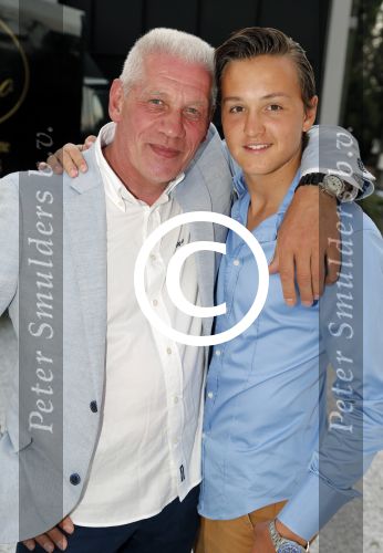St Tropez 3 augustus 2012
Jan des Bouvrie viert zijn 70e verjaardag thuis bij hem in St Tropez. Charlie Jansen met Didier en Natasja Froger
Peter Smulders bv