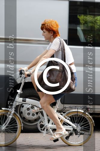 Amsterdam 28 juli 2012
Chazia Mourali op de fiets.
Peter Smulders bv