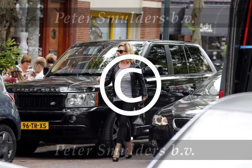 Amsterdam 20 juni 2012
Connie Breukhoven op de cornelis schuytstraat.
Peter Smulders bv