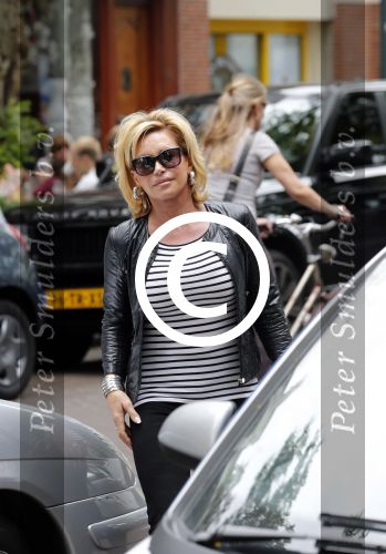 Amsterdam 20 juni 2012
Connie Breukhoven op de cornelis schuytstraat.
Peter Smulders bv