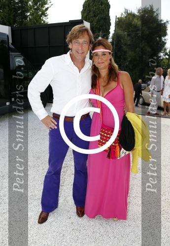 St Tropez 3 augustus 2012
Jan des Bouvrie viert zijn 70e verjaardag thuis bij hem in St Tropez. David Hart met vrouw
Peter Smulders bv