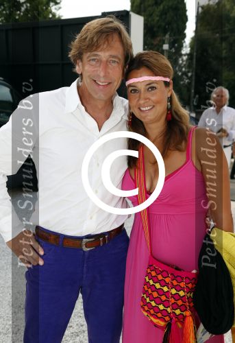 St Tropez 3 augustus 2012
Jan des Bouvrie viert zijn 70e verjaardag thuis bij hem in St Tropez. David Hart met vrouw
Peter Smulders bv