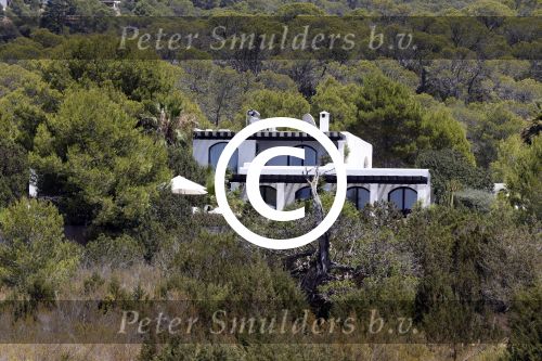 ibiza 31 juli 2012
Huis Dinand Woesthoff kijkt uit op es vedra.
Peter Smulders bv