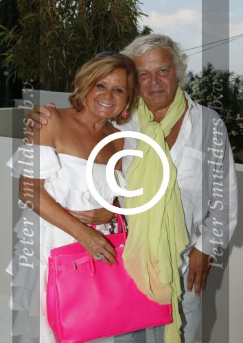 St Tropez 3 augustus 2012
Jan des Bouvrie viert zijn 70e verjaardag thuis bij hem in St Tropez. Eddy en Erna de Kroes
Peter Smulders bv