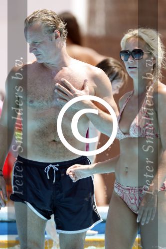 Ibiza 30 juli 2012
Wendy v Dijk met Erland Galjaard Lizzy Sem Mik en haar moeder in het aquapark op ibiza.
Peter Smulders bv