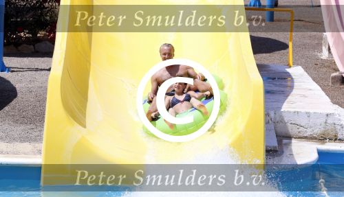 Ibiza 30 juli 2012
Wendy v Dijk met Erland Galjaard Lizzy Sem Mik en haar moeder in het aquapark op ibiza.
Peter Smulders bv