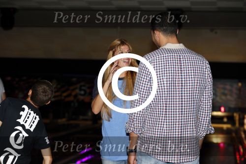 Amsterdam 22 juni 2012
Badr Hari bowlen met Maxim en Joelle Gullit en Estell Cruijff.
Peter Smulders bv