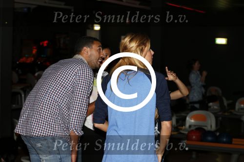 Amsterdam 22 juni 2012
Badr Hari bowlen met Maxim en Joelle Gullit en Estell Cruijff.
Peter Smulders bv